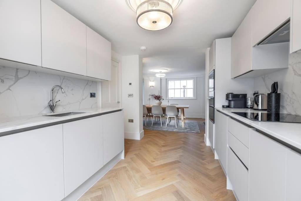 Charming 3 Bed Victorian House Villa Londra
