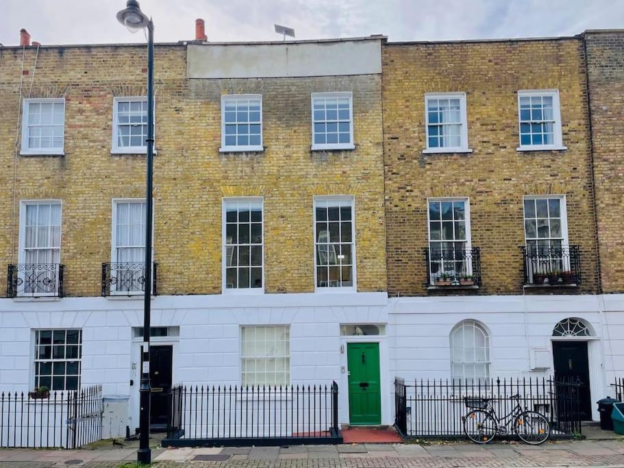Charming 3 Bed Victorian House * Londra
